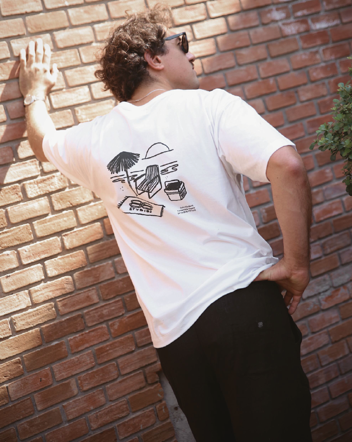 POLERA BASICA BLANCA ESTAMPADO