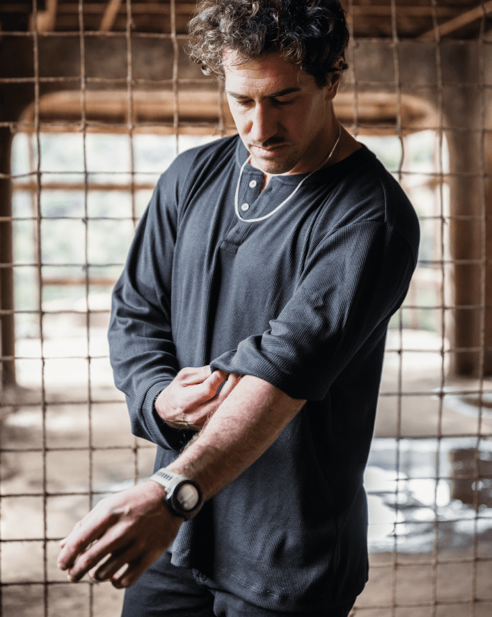 POLERA BASICA MANGA LARGA NEGRA