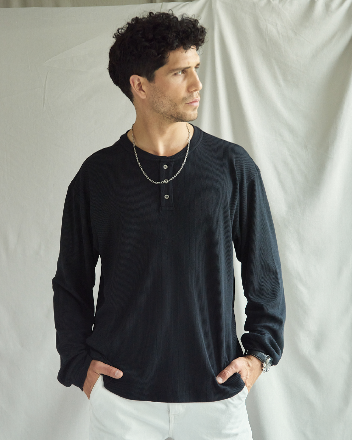POLERA BASICA MANGA LARGA NEGRA