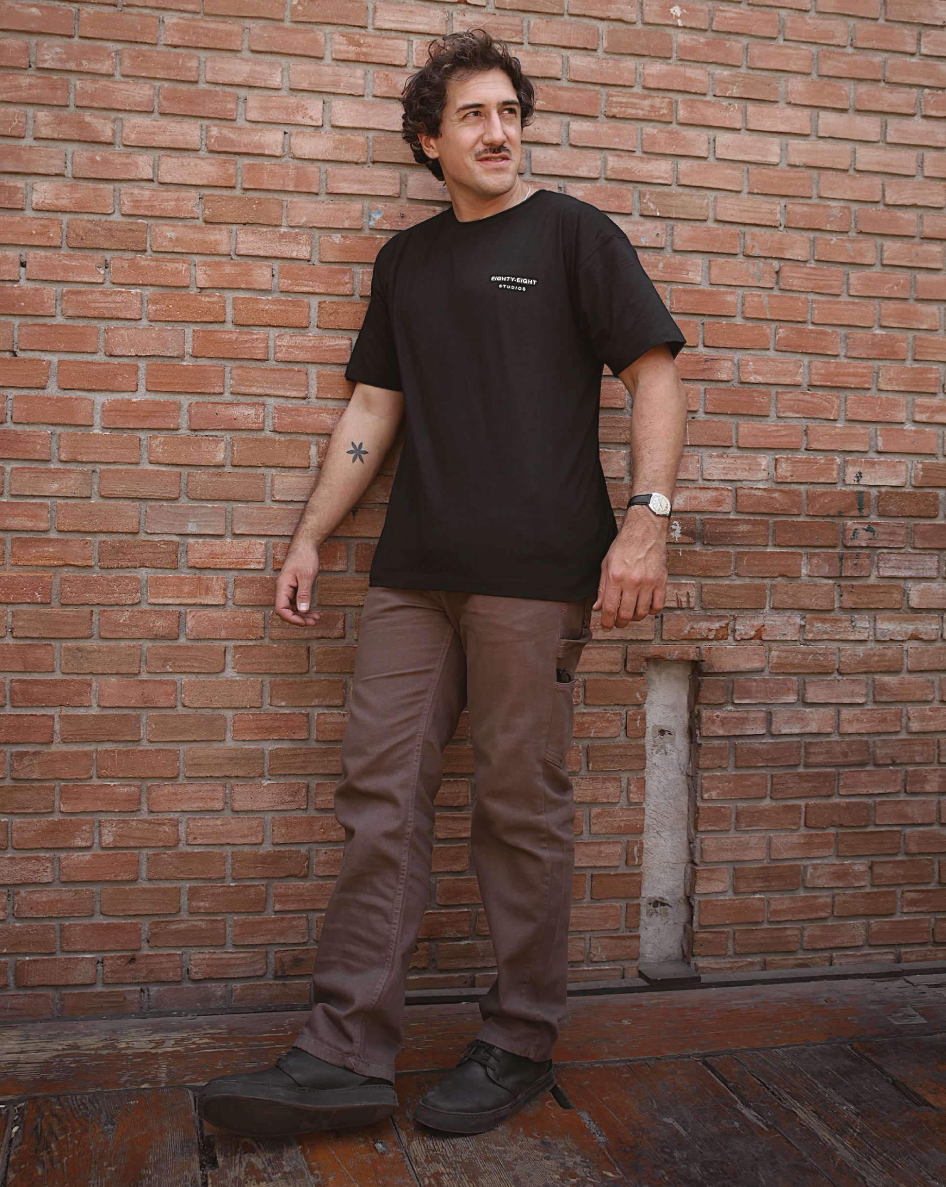 POLERA ESTAMPADA URBAN NEGRO